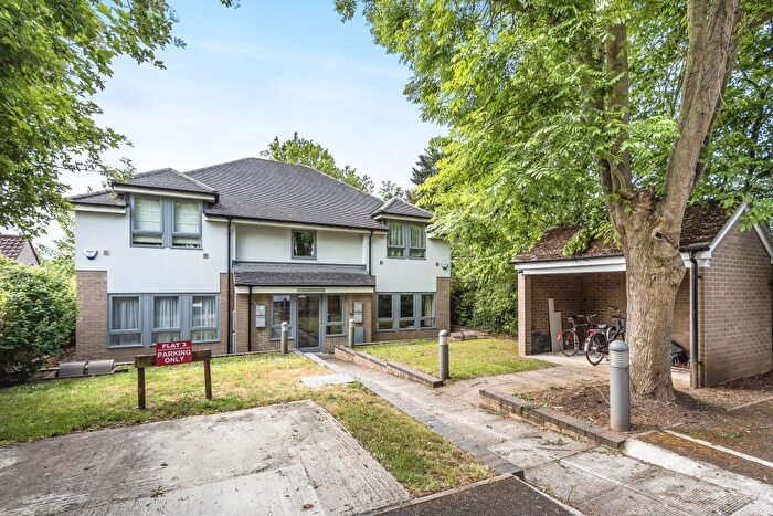 1 Bedroom Flat To Rent In Joshua Court, Headington, OX3