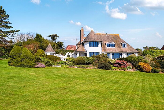 4 Bedroom Detached House For Sale In The Close, Friston, BN20