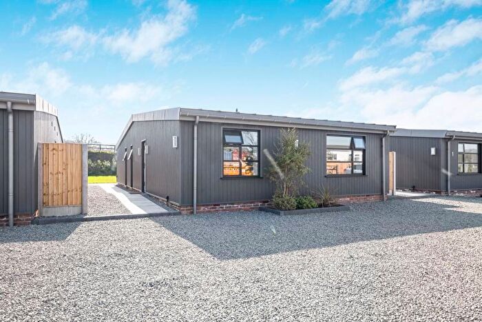 3 Bedroom Detached Bungalow For Sale In Parsonage Lane, Sidcup, DA14