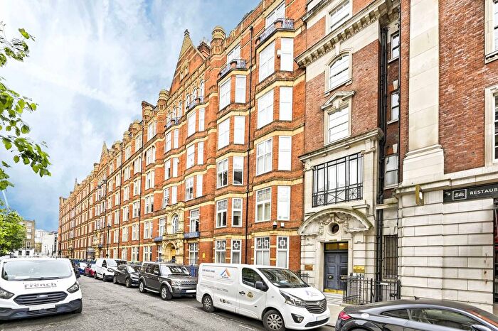 3 Bedroom Flat To Rent In York Place Mansions, Marylebone, London, W1U