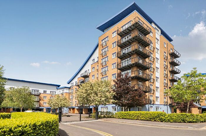 2 Bedroom Flat For Sale In Luscinia View, Napier Road, Reading, RG1