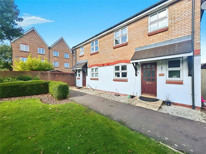 3 Bedroom Semi-Detached House To Rent In Mulready Walk, Hemel Hempstead, Hertfordshire, HP3