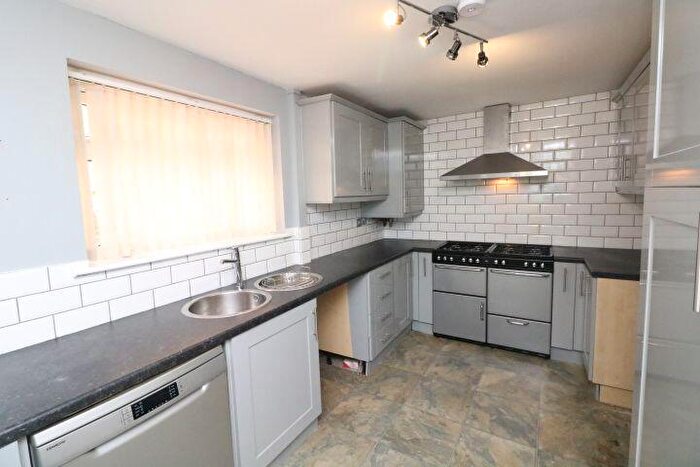 4 Bedroom Semi Detached House To Rent In Downsview, Chatham, ME5