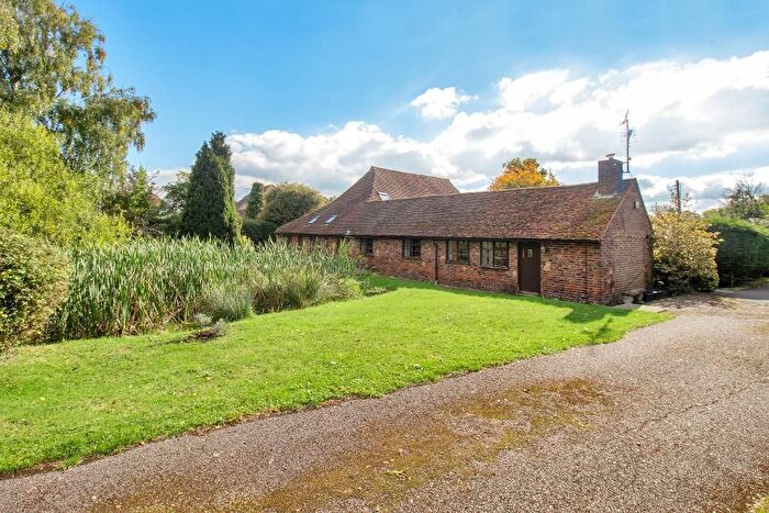 5 Bedroom Barn Conversion For Sale In Marden Road, Staplehurst, Kent, TN12