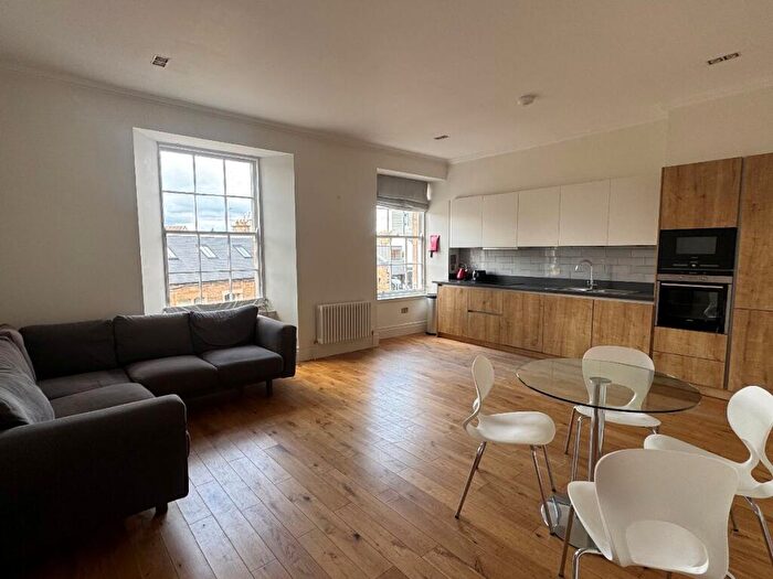 2 Bedroom Apartment To Rent In / Hamilton Place, Edinburgh, EH3