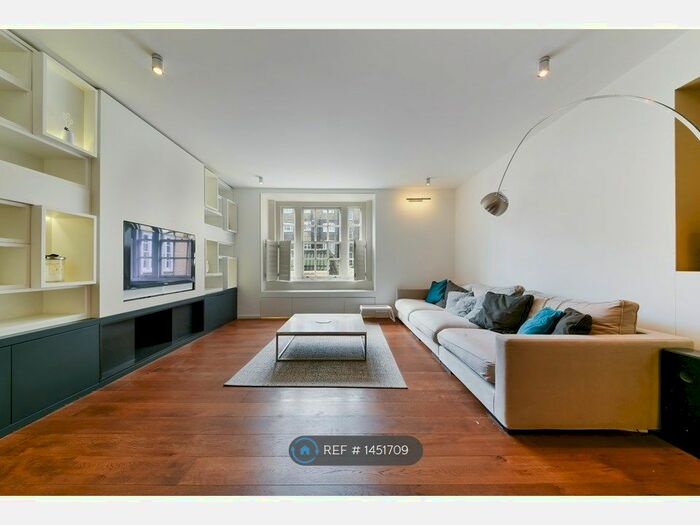 3 Bedroom Flat To Rent In Clarewood Court, London, W1H