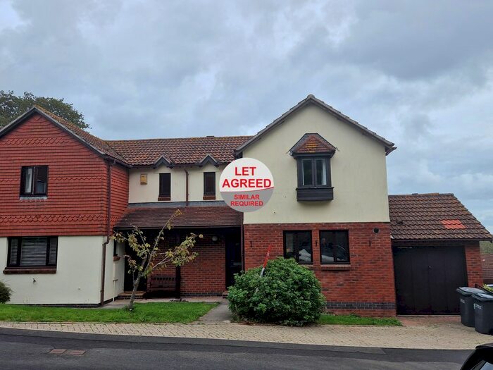 3 Bedroom Semi-Detached House To Rent In Mariners Way, Preston, Paignton, TQ3