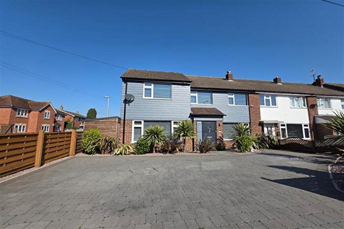 3 Bedroom End Of Terrace House For Sale In Coggeshall Road, Braintree, CM7