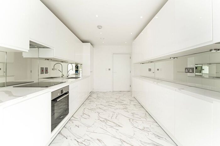2 Bedroom Flat To Rent In Abbotsford Court, Royal Waterside, Lakeside Drive, London, NW10