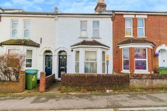 3 Bedroom Property To Rent In Brickfield Road, Southampton, SO17