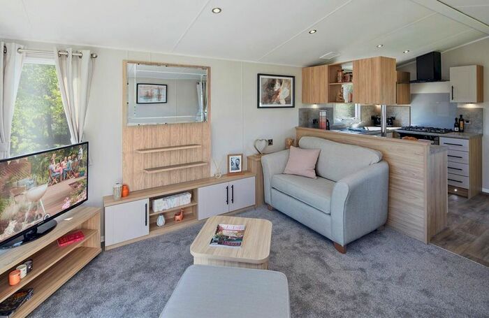 2 Bedroom Mobile/park Home For Sale In Atwick Road, Hornsea, HU18