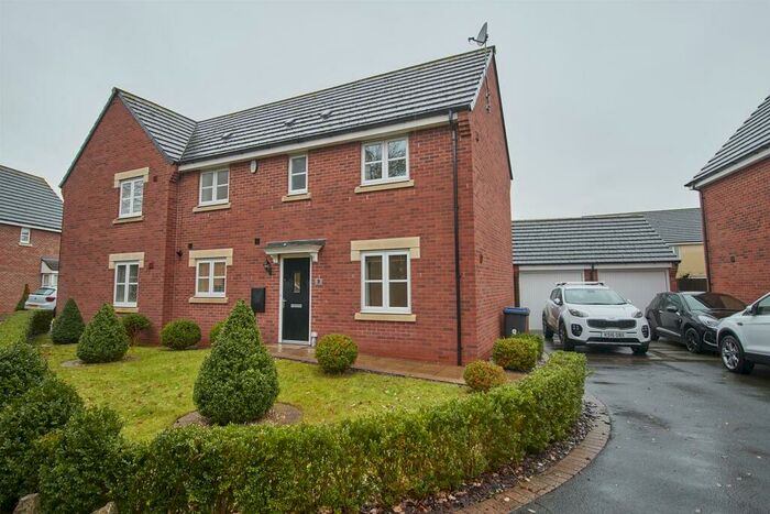 3 Bedroom Semi-Detached House To Rent In Thruxton Close, Hinckley, LE10