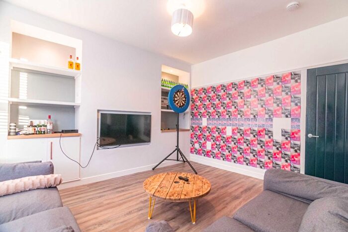 5 Bedroom Terraced House To Rent In Langdale Road, Liverpool, L15