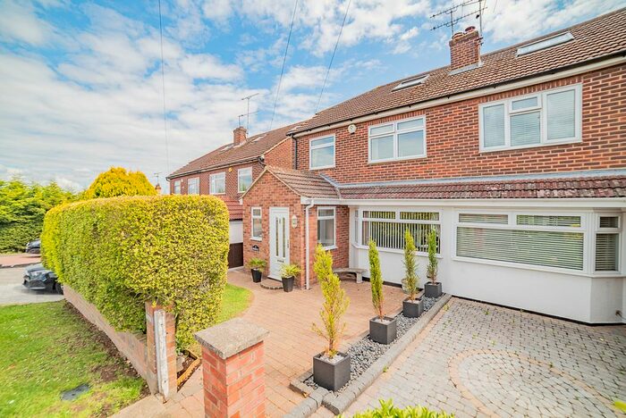 3 Bedroom Semi-Detached House To Rent In Great Berry Lane, Langdon Hills, SS16