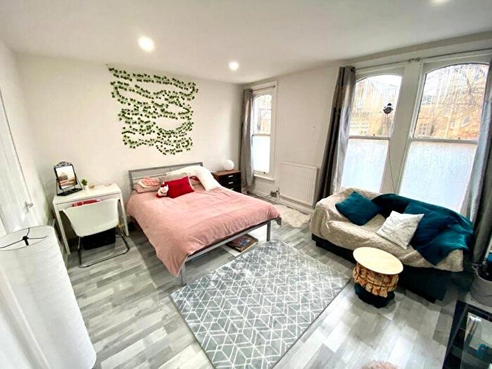 1 Bedroom Flat To Rent In A Ecclesall Road, Sheffield, S11