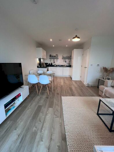 2 Bedroom Apartment To Rent In Apple Yard, London, SE20