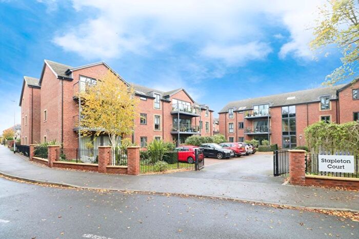 2 Bedroom Flat For Sale In Stapleton Court, Swanland, HU14