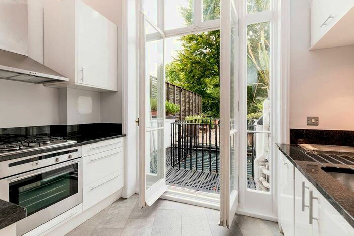 1 Bedroom Flat To Rent In Onslow Gardens, South Kensington, London, SW7
