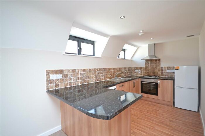 2 Bedroom Flat To Rent In Station Road, Kettering, NN15