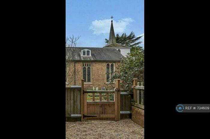 1 Bedroom Flat To Rent In Warwick Place, Thames Ditton, KT7