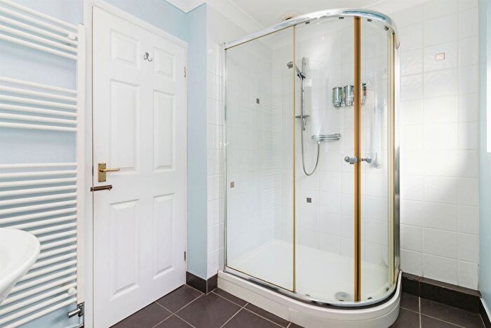 2 Bedroom Detached Bungalow For Sale In Greenacre Crescent, Lowestoft, NR32