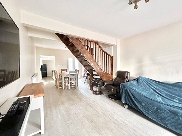 3 Bedroom Terraced House For Sale In Milton Road, Swanscombe, Kent, DA10