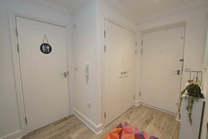2 Bedroom Flat For Sale In Daytona Quay, Eastbourne, BN23