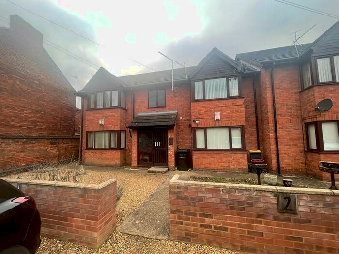 1 Bedroom Apartment To Rent In St Annes Court, St Leonards Avenue, MK42