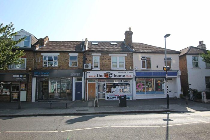 2 Bedroom Flat To Rent In Stanley Road, Teddington, TW11