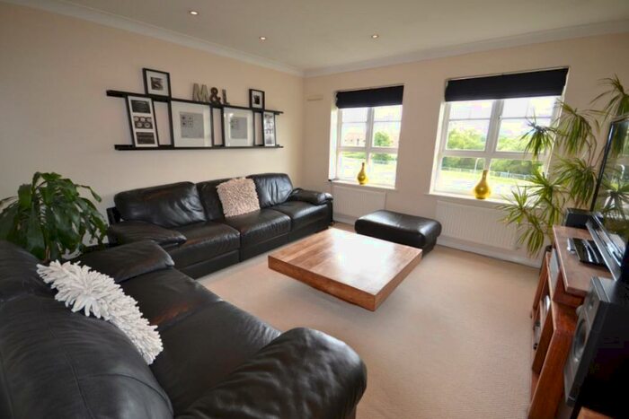 3 Bedroom Flat To Rent In Bedford Road, Northampton, NN1