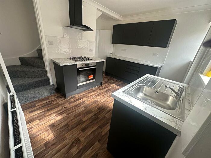 2 Bedroom Terraced House To Rent In *Refurbished* George St, Mansfield, NG19