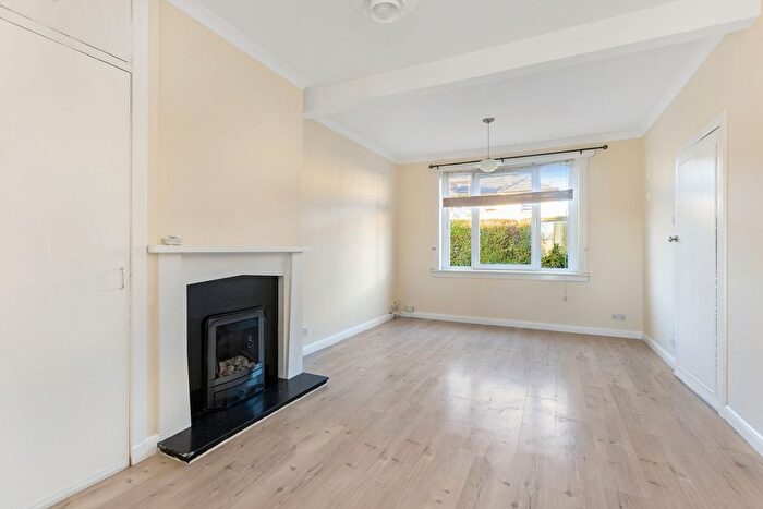 2 Bedroom Flat For Sale In Clearburn Gardens, Prestonfield, Edinburgh, EH16