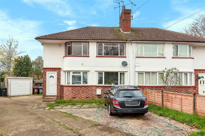 2 Bedroom Maisonette To Rent In Windermere Road, Reading, Berkshire, RG2