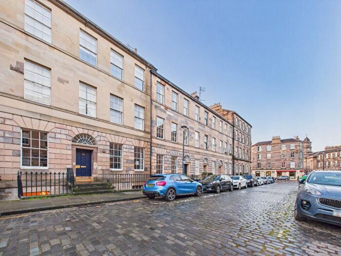 1 Bedroom Flat To Rent In Clarence Street, Stockbridge, Edinburgh, EH3