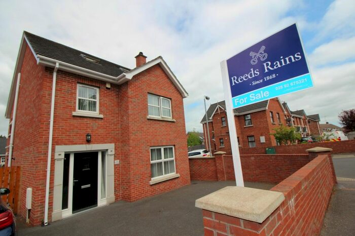 4 Bedroom Detached House For Sale In Causeway End Road, Lisburn, County Antrim, BT28