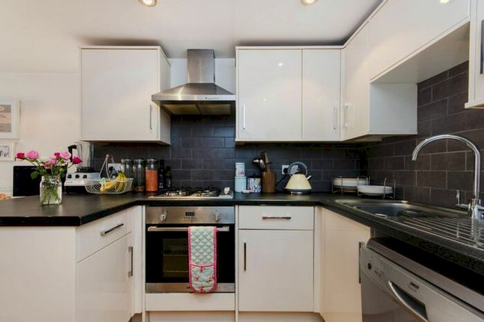 1 Bedroom Flat To Rent In Kingston Road, Wimbledon, London, SW19