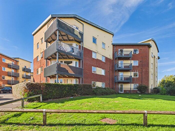 1 Bedroom Apartment For Sale In Longhorn Avenue, Gloucester, GL1