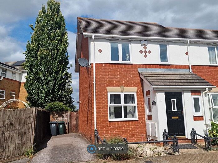 3 Bedroom Semi-Detached House To Rent In High Street, Greenhithe, DA9