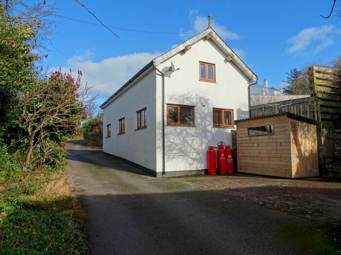 1 Bedroom Detached House To Rent In Polperro Road, Looe, PL13