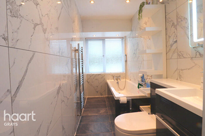 3 Bedroom Terraced House To Rent In Wickhay, Basildon, SS15