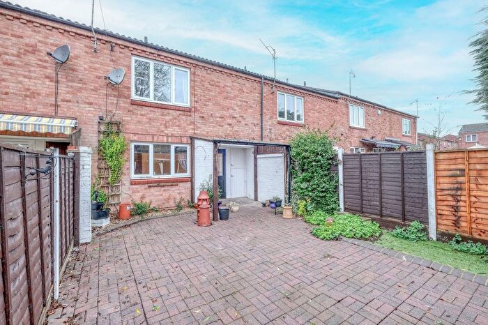 2 Bedroom Terraced House For Sale In Exhall Close, Redditch, B98