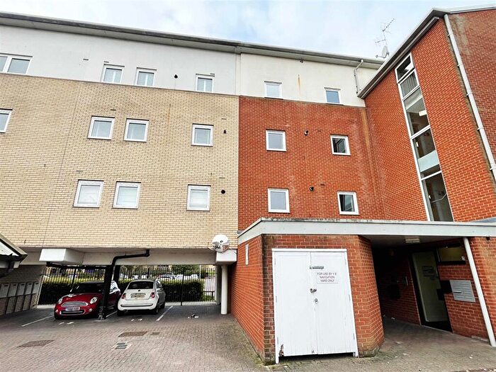 2 Bedroom Apartment For Sale In Navigation Yard, City Centre, Chelmsford, CM2