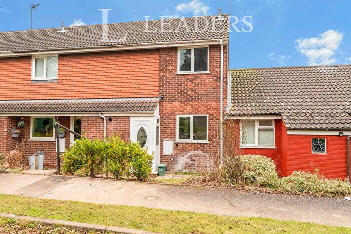 3 Bedroom Terraced House To Rent In Meadow Gardens, Buckingham, Buckinghamshire, MK18