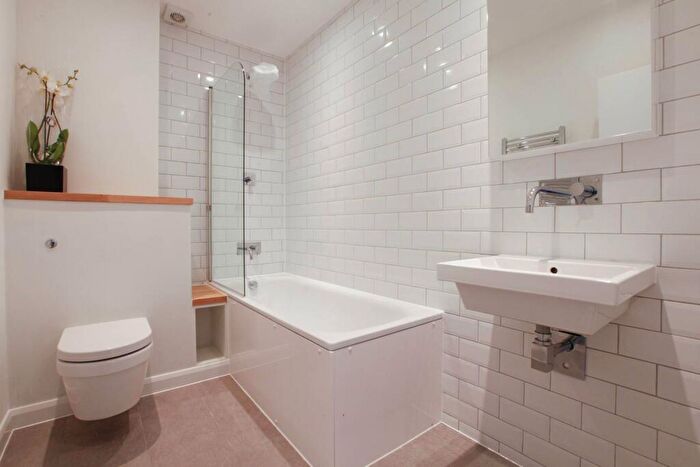 2 Bedroom Flat For Sale In Eldon Park, South Norwood, London, SE25