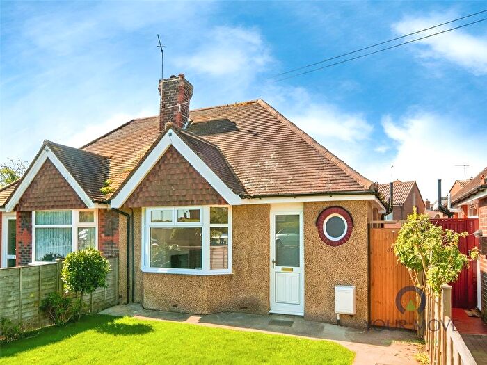 2 Bedroom Bungalow To Rent In Station Road, Polegate, East Sussex, BN26