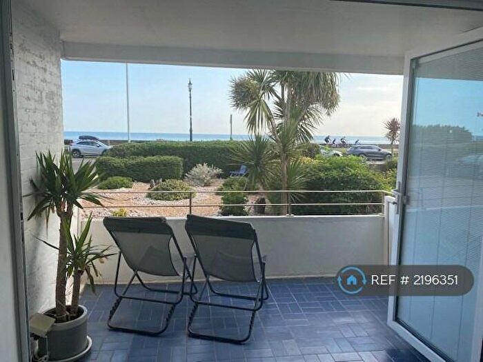 2 Bedroom Flat To Rent In Marine Point, Worthing, BN11