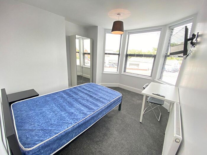 4 Bedroom Apartment To Rent In , Radcliffe Road, West Bridgford, Nottingham, NG2