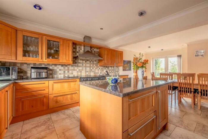 7 Bedroom House For Sale In Warfield, Bracknell, RG42