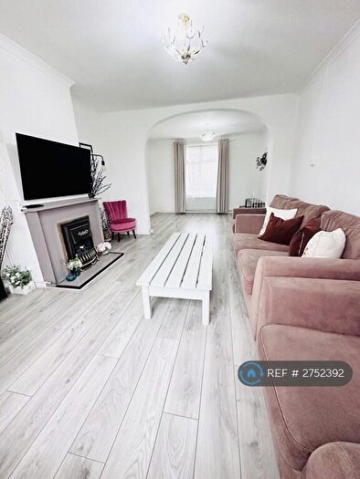 2 Bedroom Terraced House To Rent In Stanhope Gardens, Dagenham, RM8