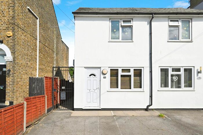 1 Bedroom Maisonette For Sale In Rye Road, Hoddesdon, EN11